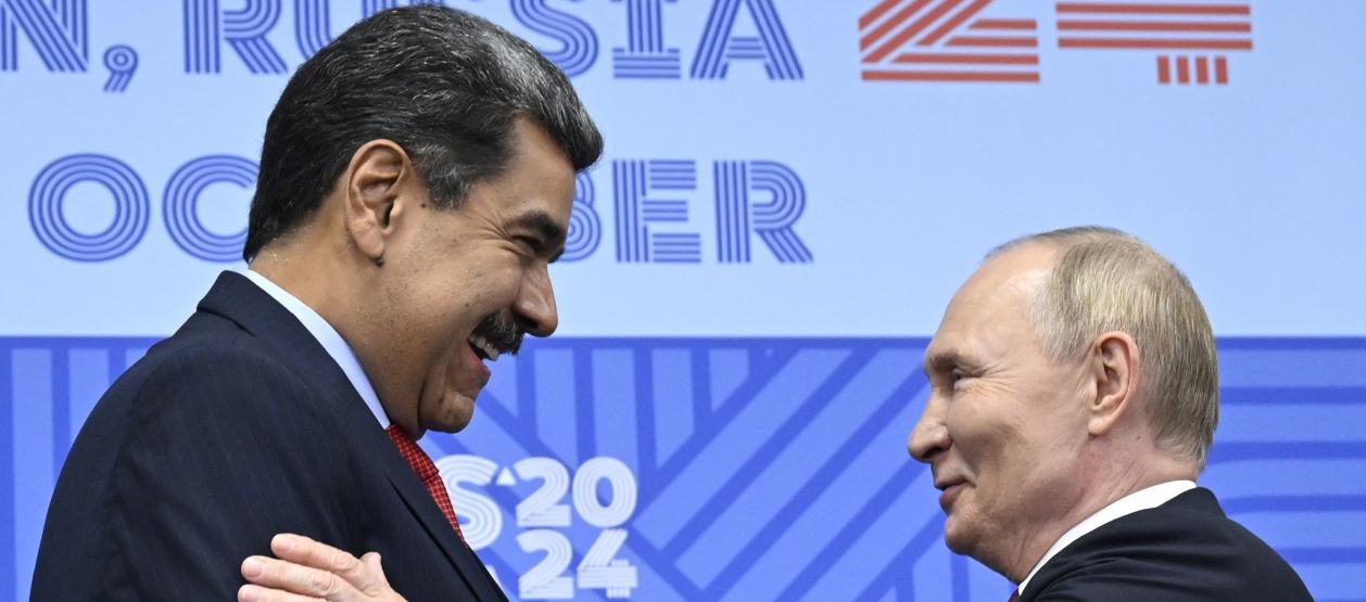 Maduro y Putin en su reunión al margen de la cumbre BRICS en Kazán.