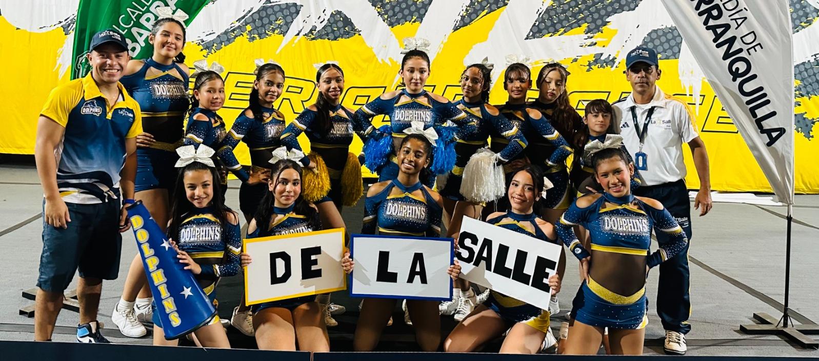 Equipo de porrismo de La Salle. 