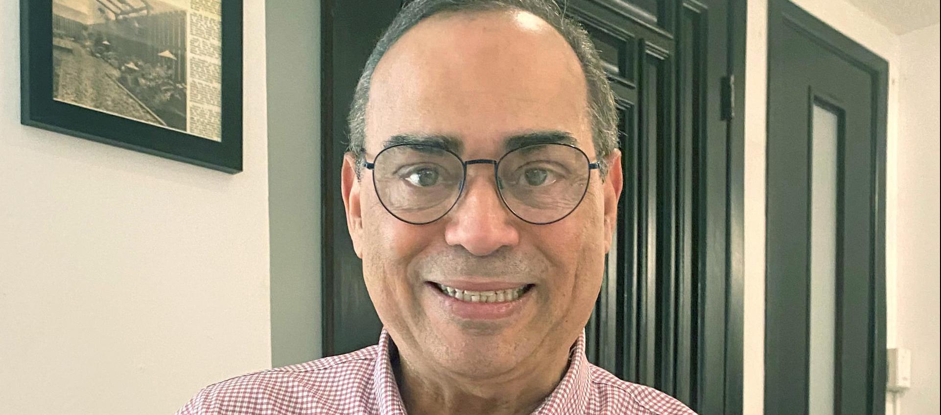 El salsero puertorriqueño Gilberto Santa Rosa.