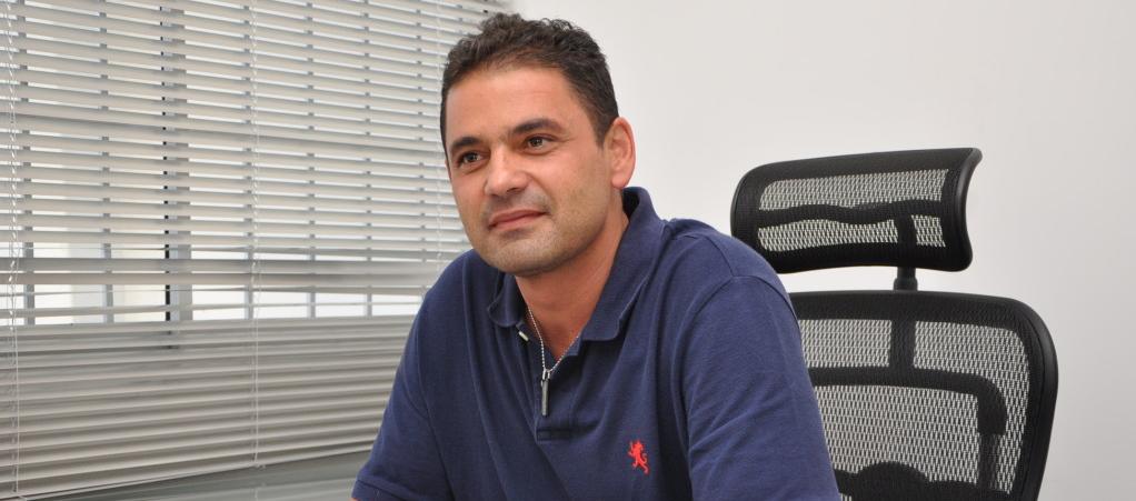 Ape Cuello, representante conservador.