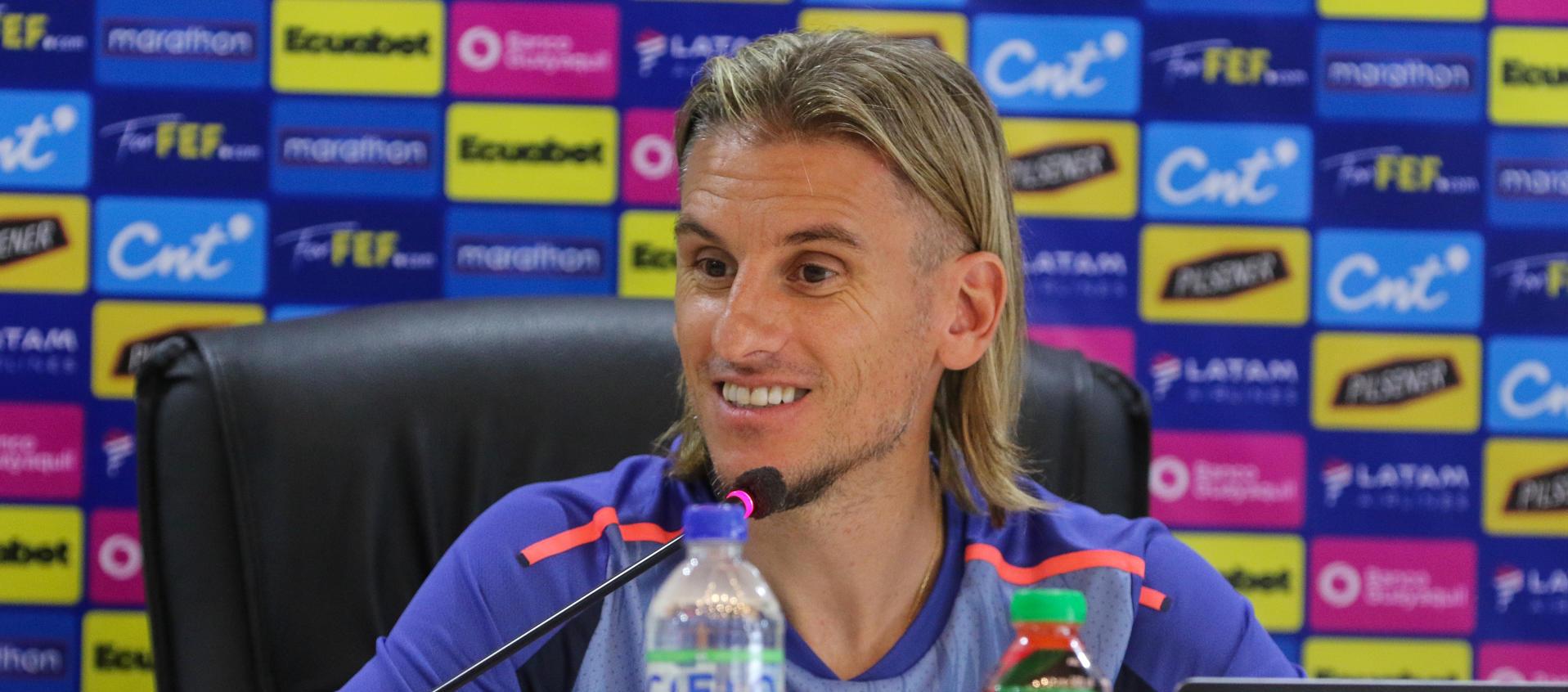 Sebastián Beccacece, entrenador de Ecuador, este sábado en rueda de prensa.