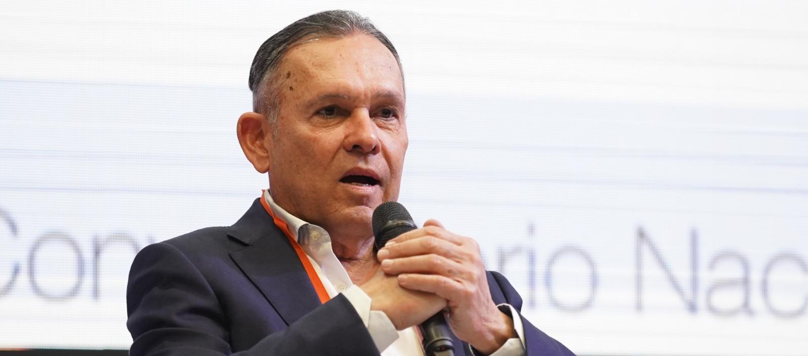 Efraín Cepeda, presidente del Senado.