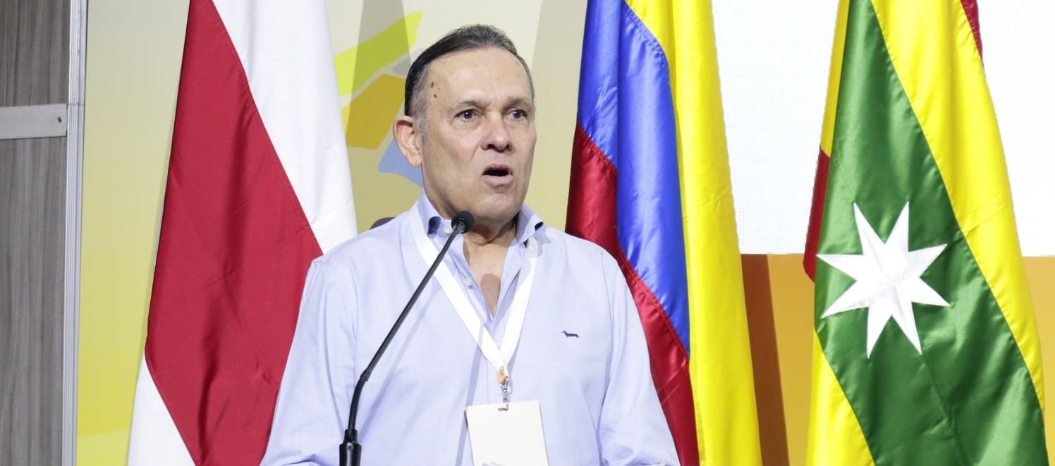 Efraín Cepeda Sarabia, presidente del Senado.