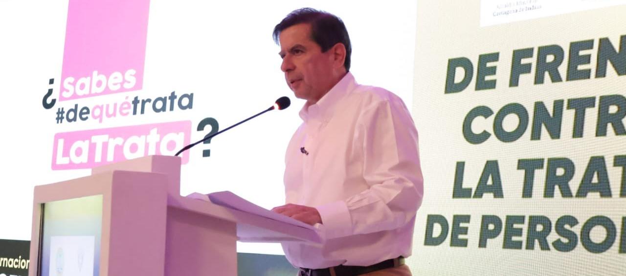 Juan Fernando Cristo, Ministro del Interior.