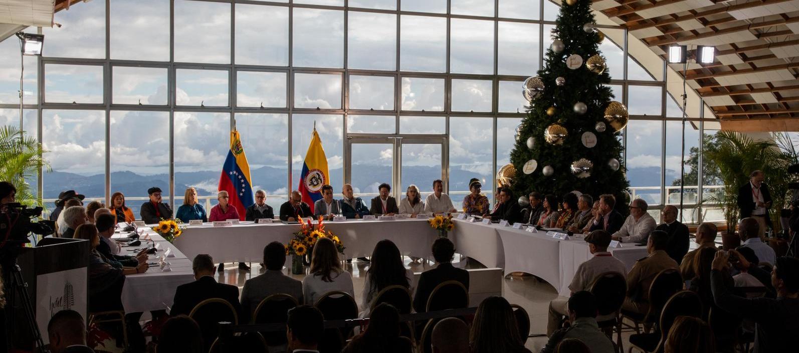 Imagen de referencia de diálogos entre Gobierno Nacional y ELN.
