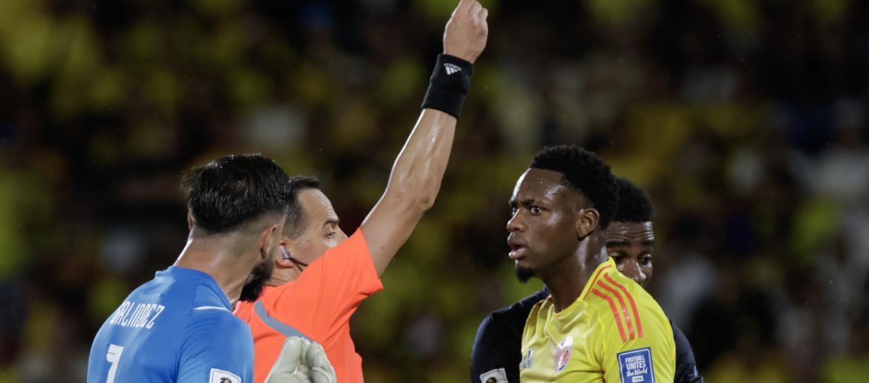 El delantero Jhon Jáder Durán durante el partido.