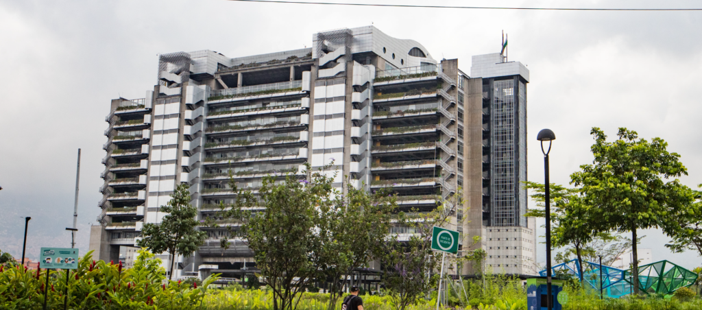 Edificio de EPM en Medellín.