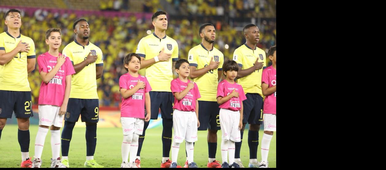 Jugadores de la selección ecuatoriana en el partido contra Bolivia.