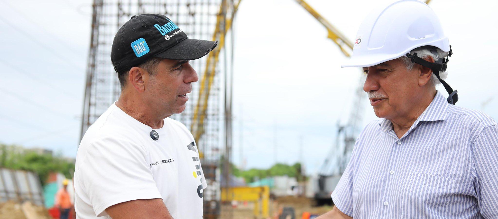 Alcalde de Barranquilla, Alejandro Char, visitando las obras del intercambiador vial de la Circunvalar con carrera 43. 