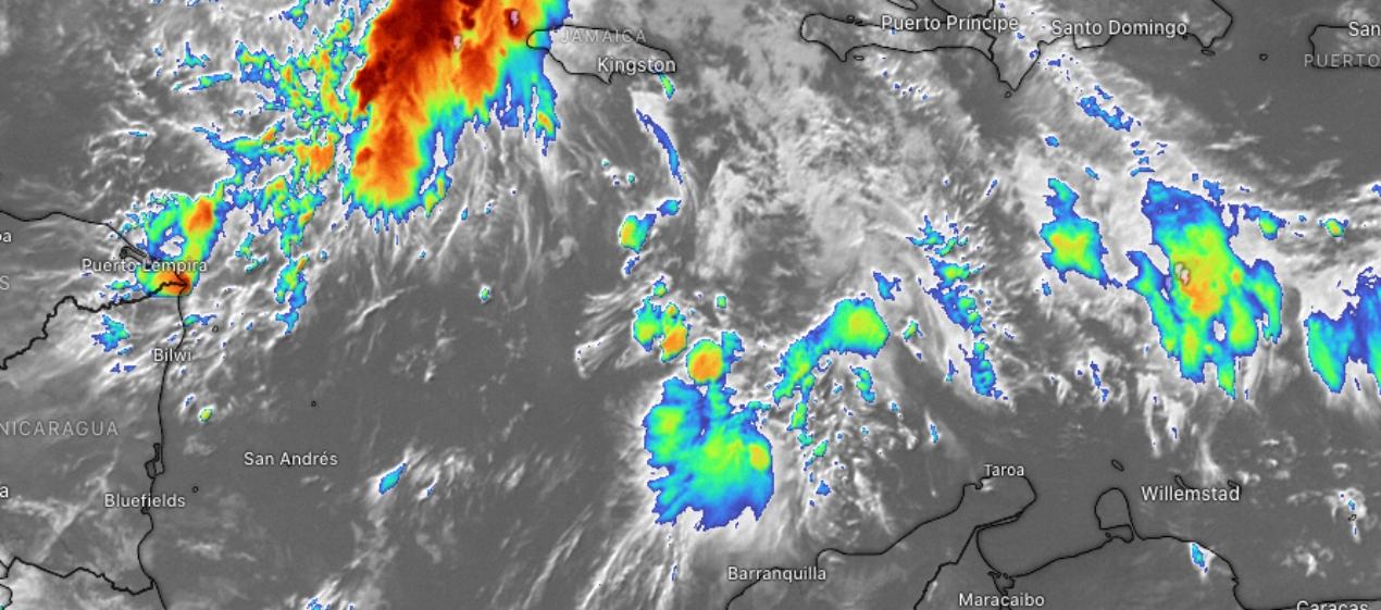 El huracán ya se alejó de Colombia pero hará interacción con otros fenómenos que originarán lluvias. 