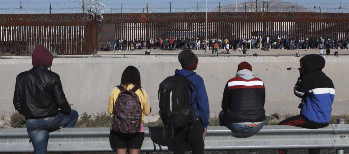 Inmigrantes en la frontera con Estados Unidos.