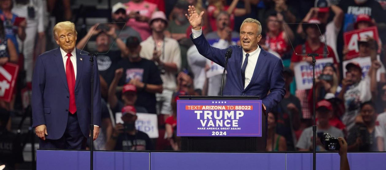 Donald Trump y Robert F. Kennedy Jr., en un acto de campaña.