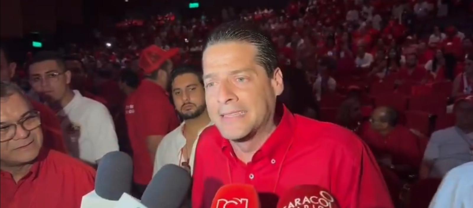 El senador Mauricio Gómez.