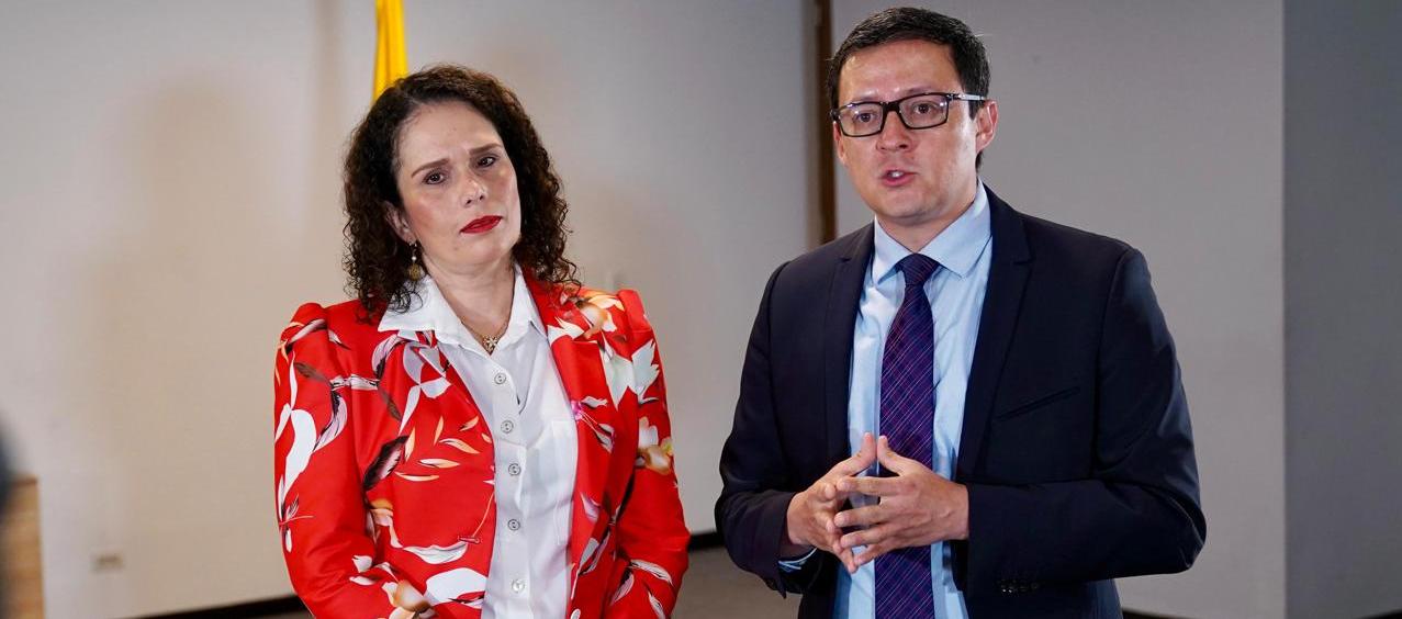 La ministra de Transporte, María Constanza García, y el presidente de la ANI, Francisco Ospina.