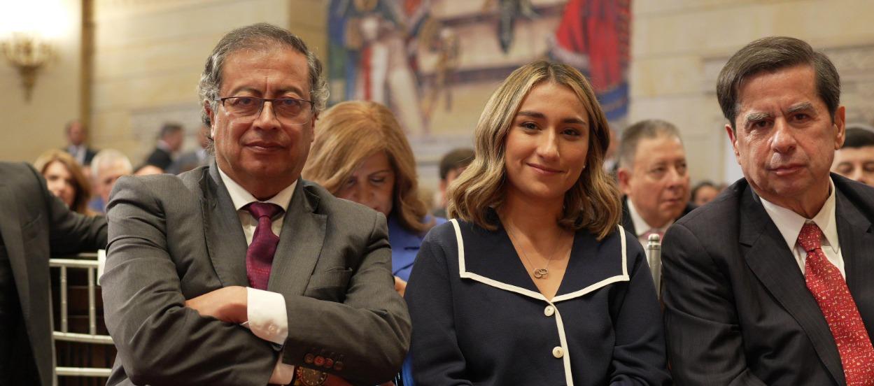 Laura Sarabia, el Presidente Gustavo Petro y el Ministro del Interior, Juan Fernando Cristo.