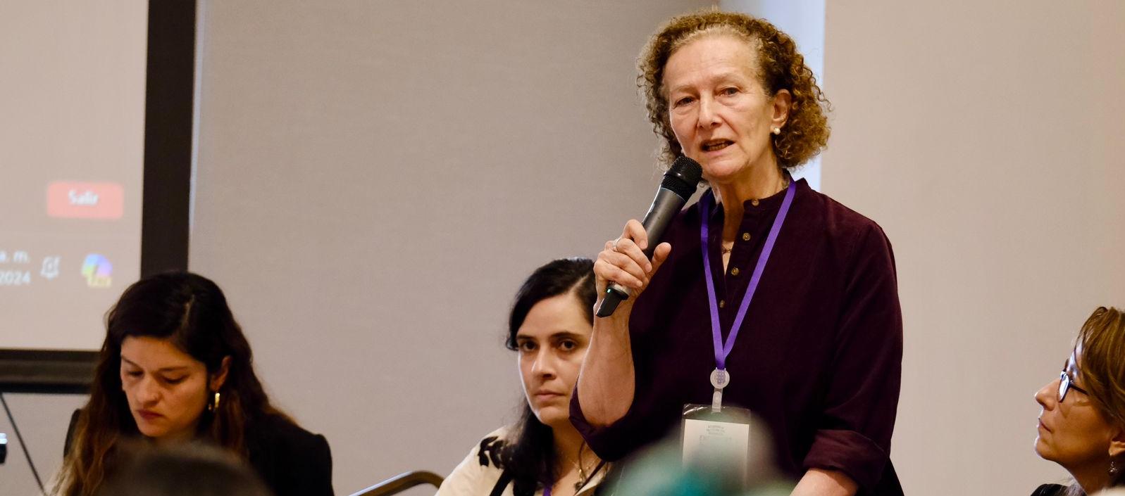 Vera Grabe, jefe de la delegación de paz.