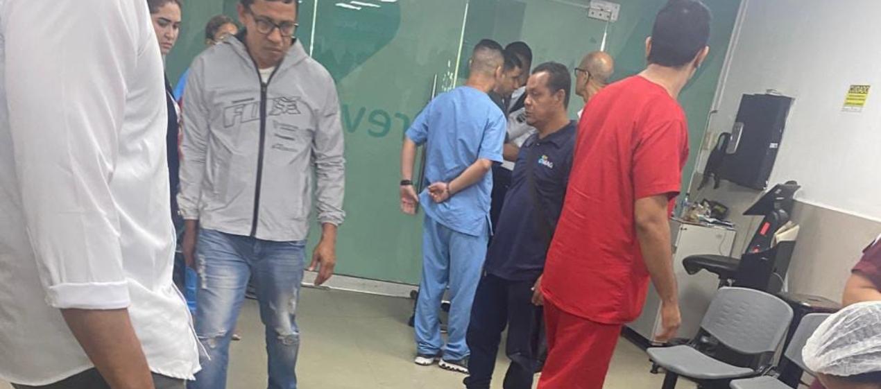 El vigilante fue atendido en primera instancia por médicos y enfermeras de la misma IPS. 