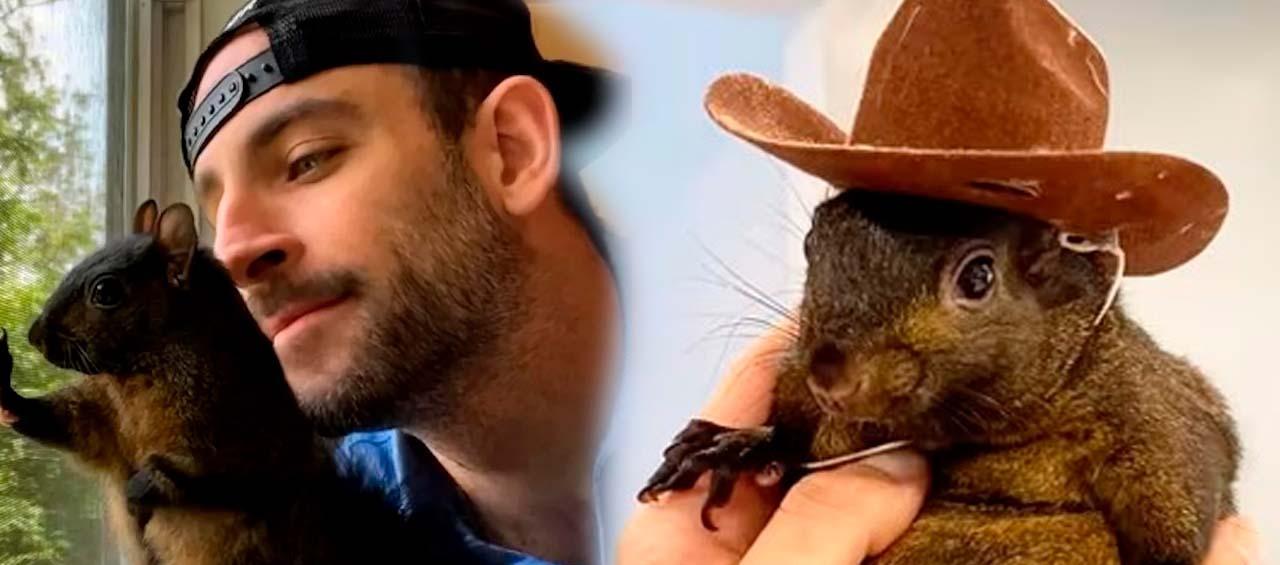 Mark Longo y su ardilla 'Peanut'. 