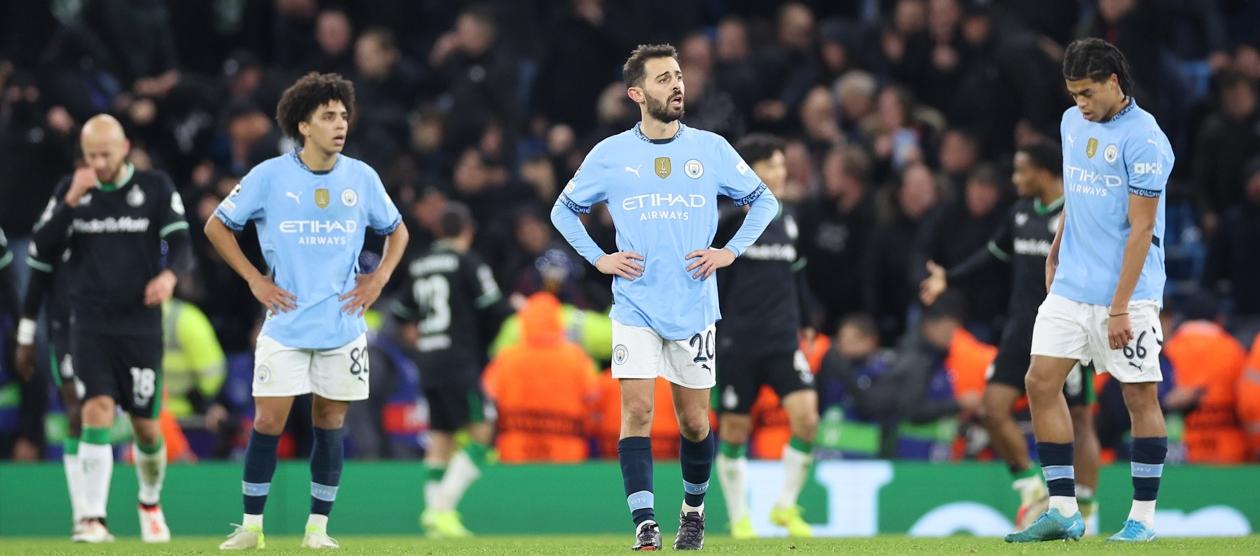 Los rostros incrédulos de los jugadores del Manchester City tras el empate del Feyenoord.