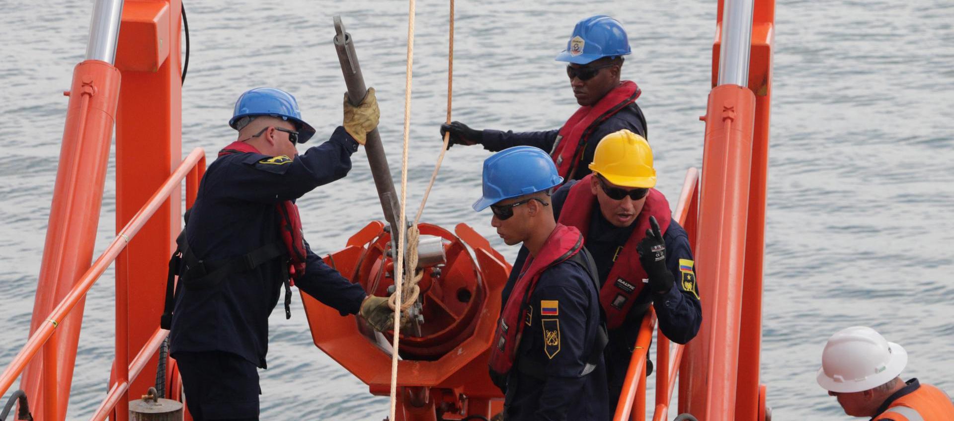 Plataforma marina para buscar gas e hidrocarburos en el mar Caribe.