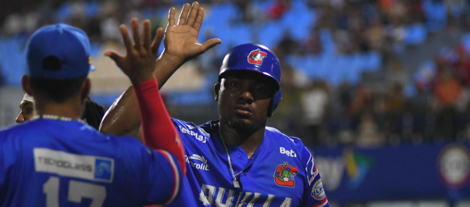 Jesús Marriaga anotó tres carreras para los Caimanes. 