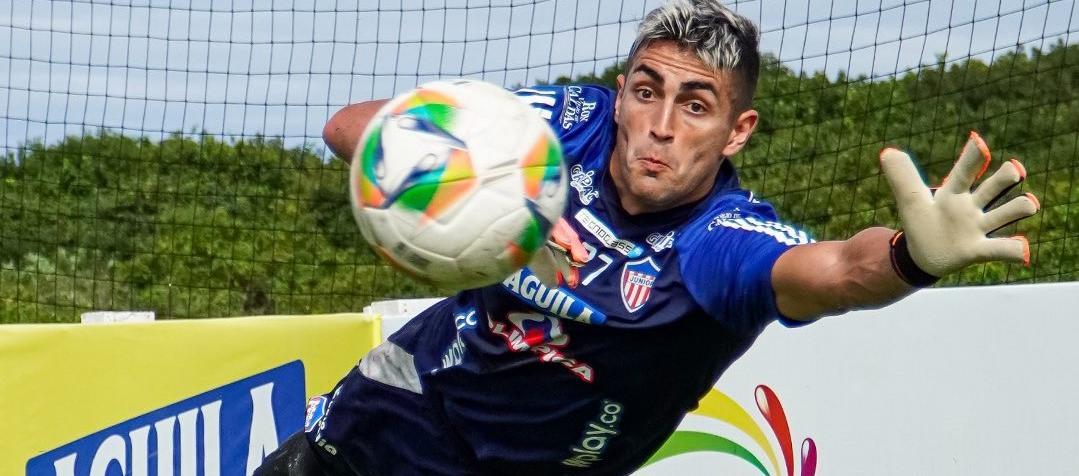 El portero uruguayo Santiago Mele viene de ser la figura de Junior ante Tolima. 