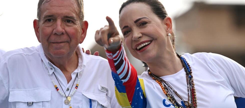  Edmundo González Urrutia y  María Corina Machado.