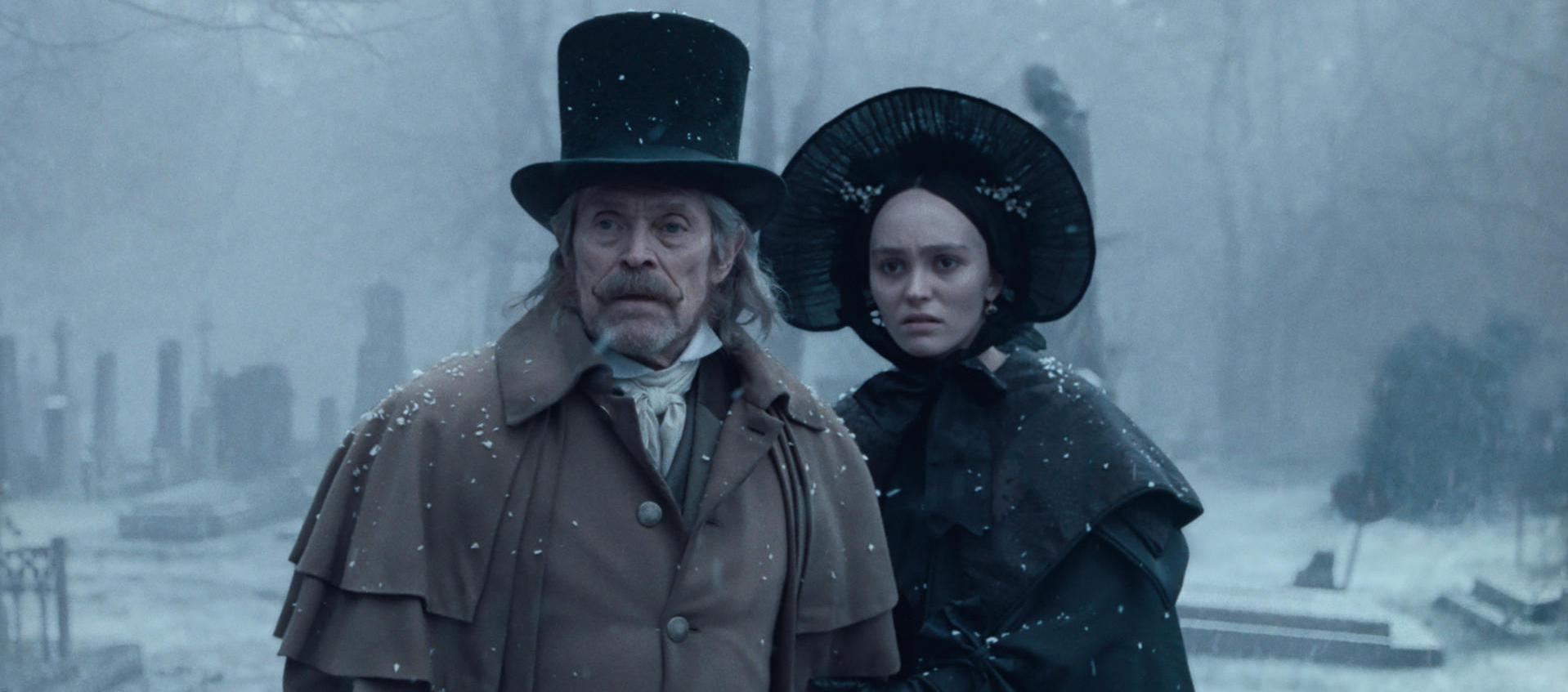 Willem Dafoe, como el profesor Albin Eberhart von Franz y Lily-Rose Depp como Ellen Hutter.