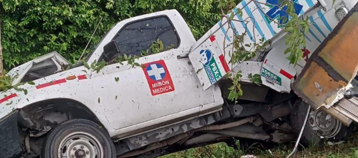Ambulancia después del accidente.
