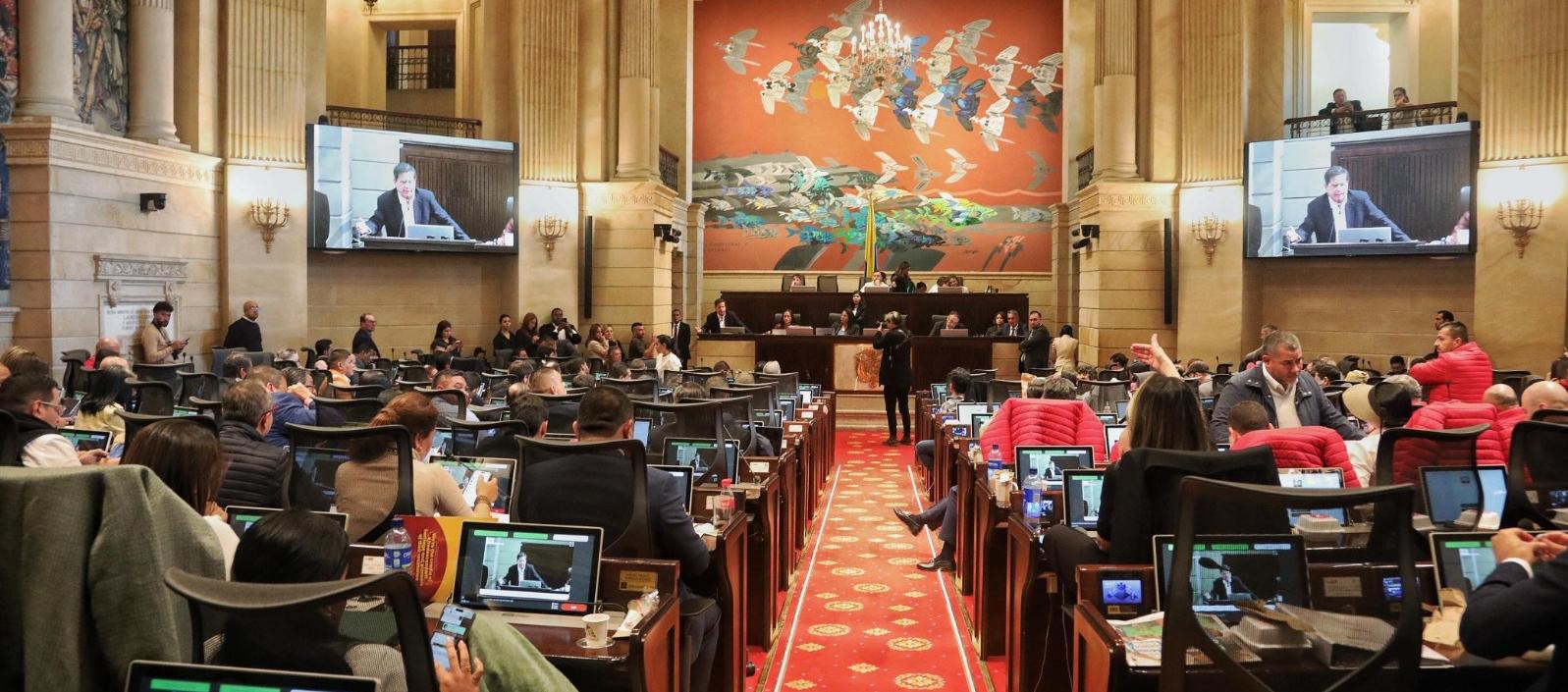 Congreso de la República este lunes donde estuvo presente el ministro del Interior. 