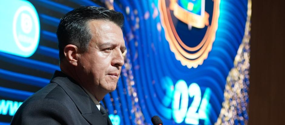 El comandante de las Fuerzas Militares, el almirante Francisco Cubides.