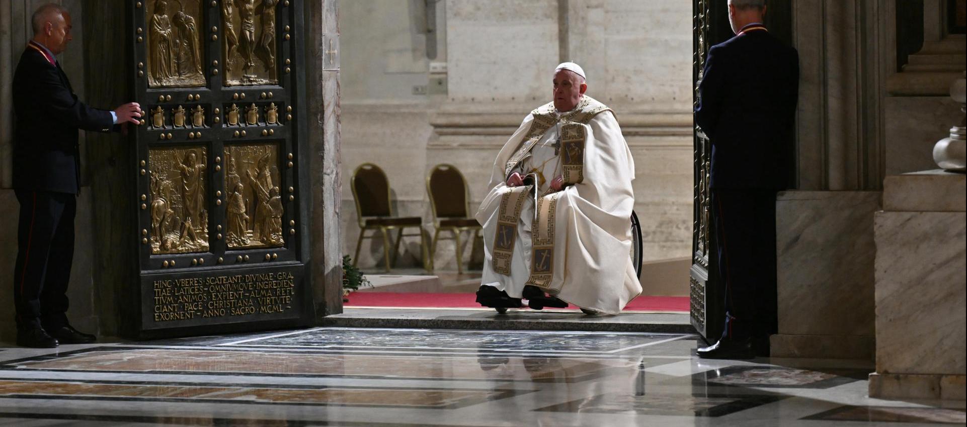 El Papa Francisco preside la Misa del Gallo en la Basílica de San Pedro 