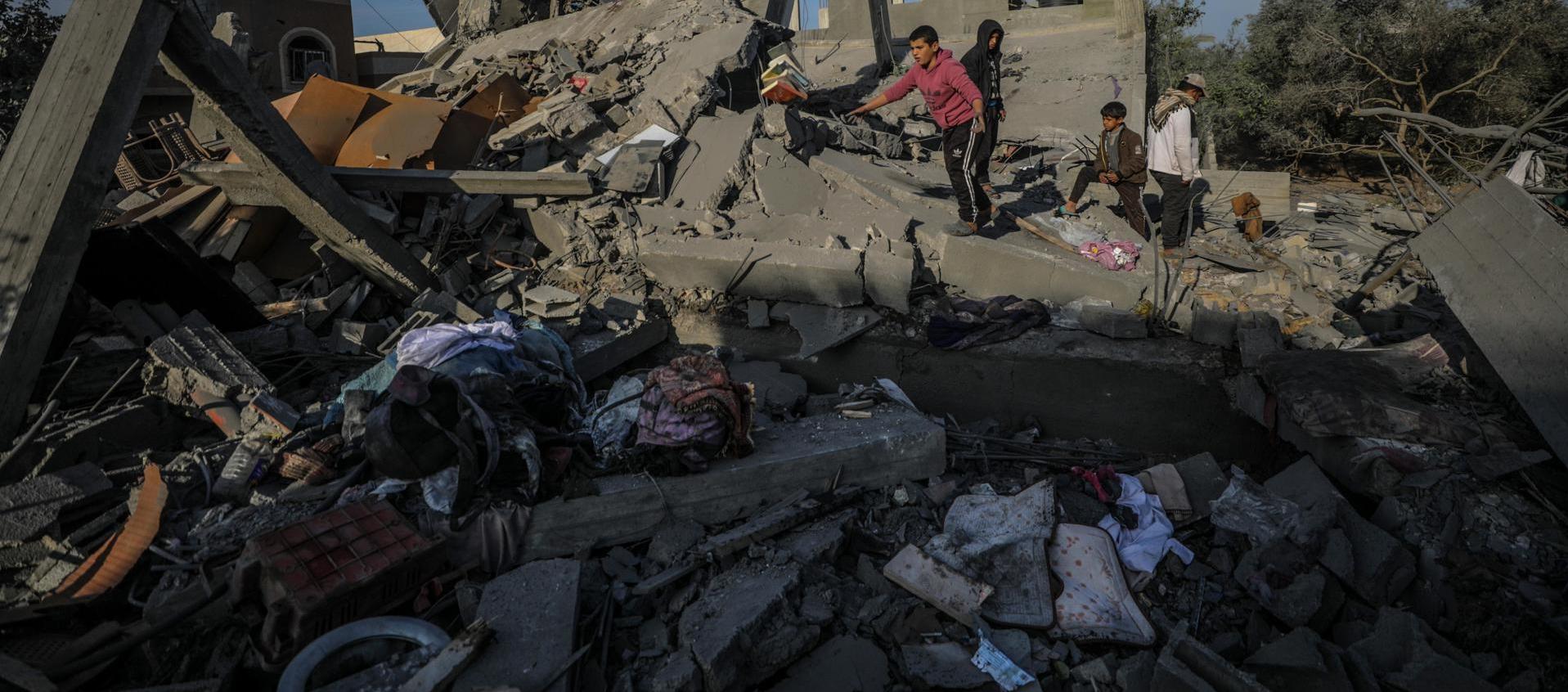 Restos de una casa destruida en el centro de Gaza.
