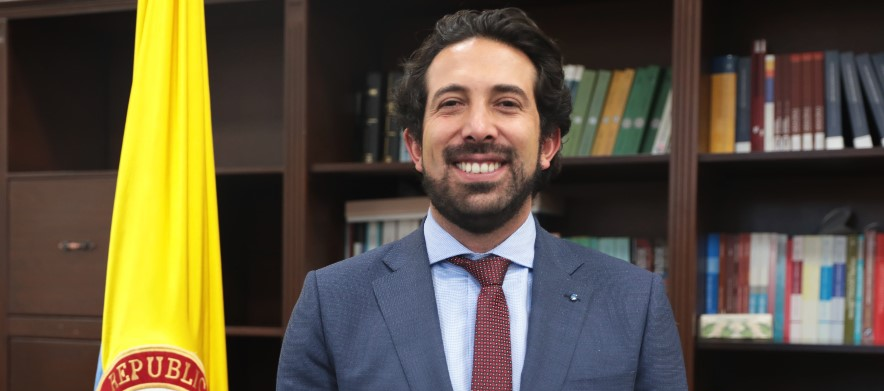 Diego Guevara, Ministro de Hacienda.