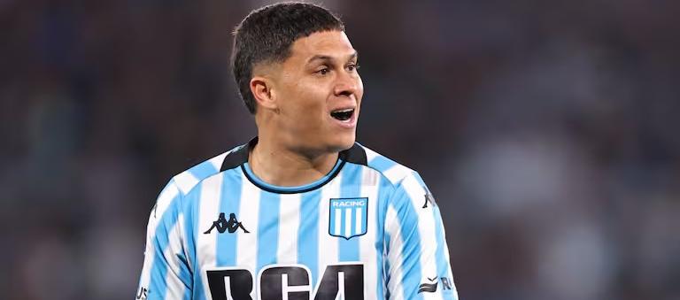 Juan Fernando Quintero jugando con Racing Club.
