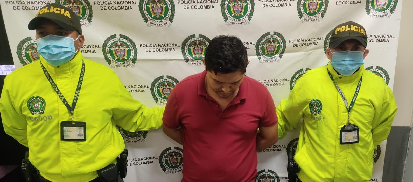 El docente Leider de Jesús González Altahona cuando fue capturado.