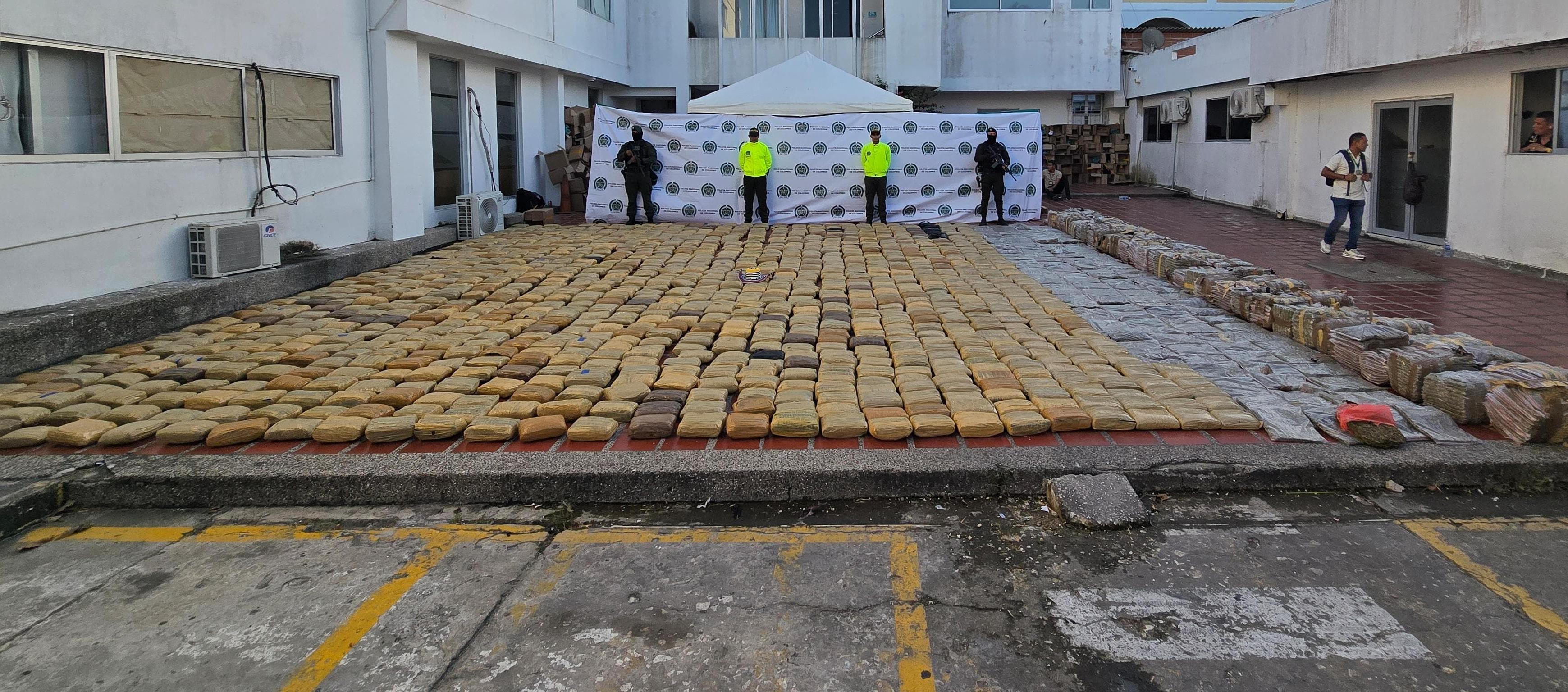 Marihuana incautada por la Policía en el barrio Carrizal. 