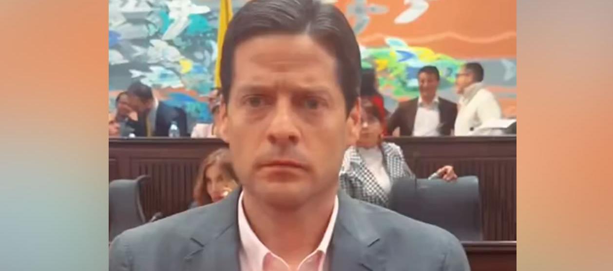 Senador Mauricio Gómez. 