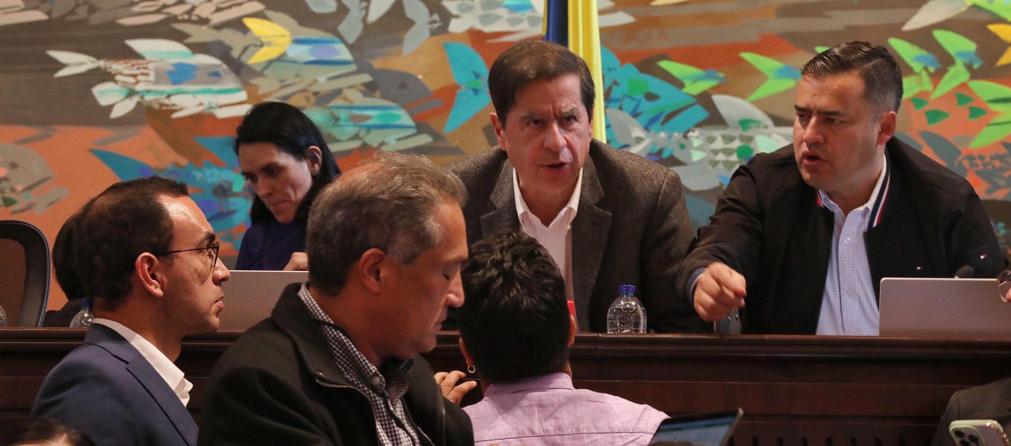 El ministro del Interior, Juan Fernando Cristo, impulsado la Reforma a la Salud en la Cámara. 