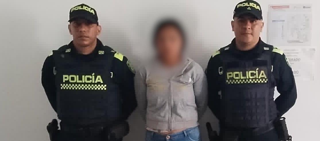 La mujer fue capturada por la Policía. 