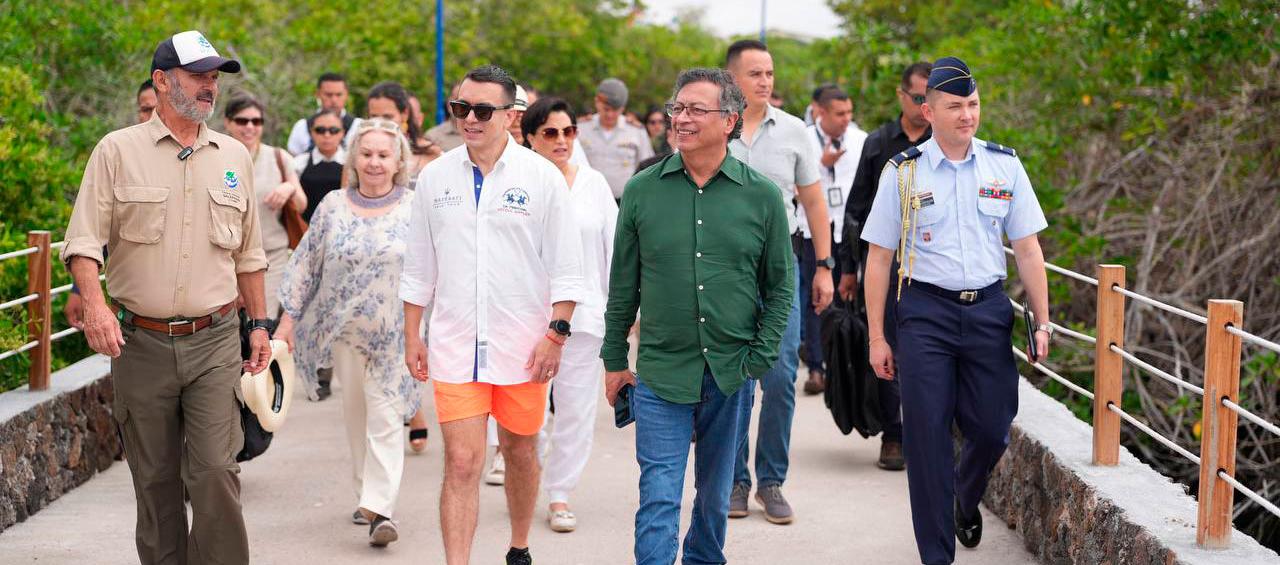 Presidente de Ecuador, Daniel Novoa, y de Colombia, Gustavo Petro.