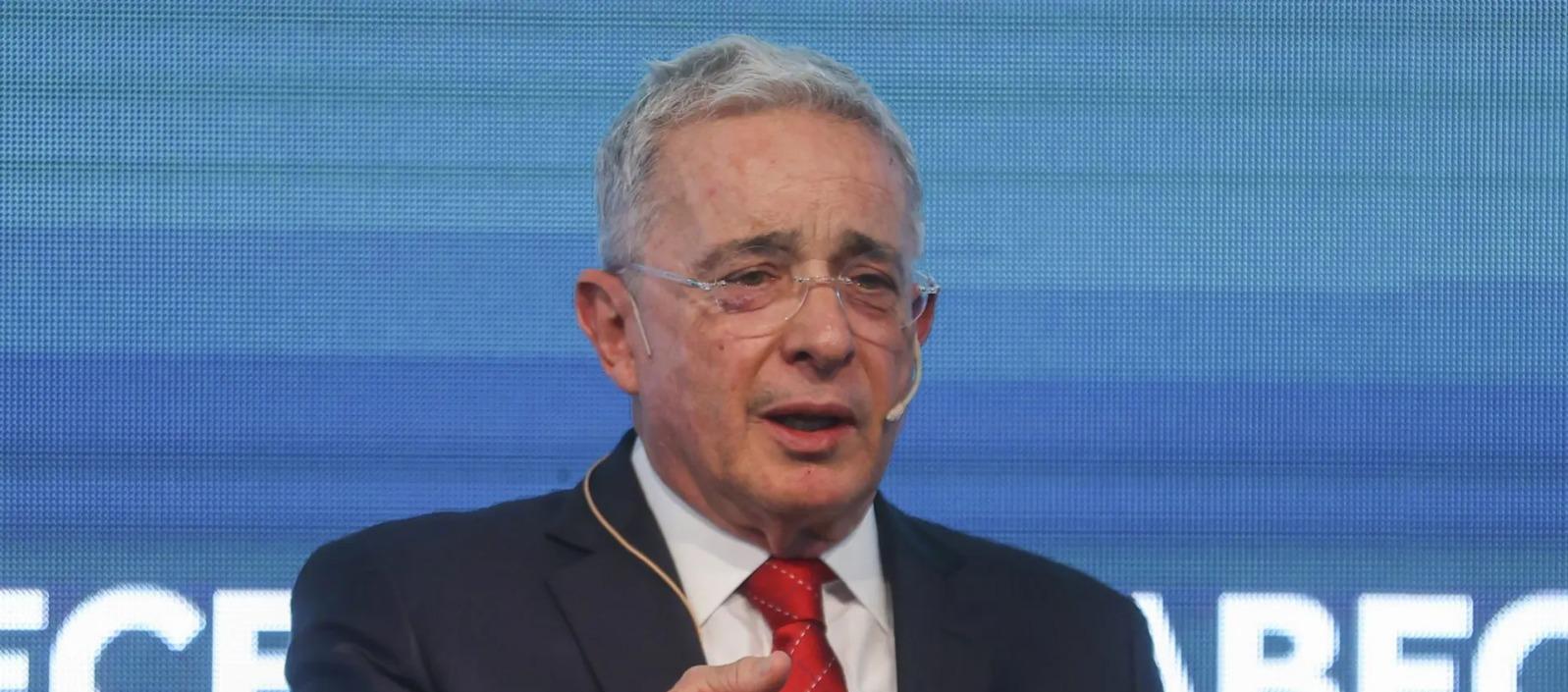 Álvaro Uribe Vélez, Presidente de Colombia entre 2002 y 2010.