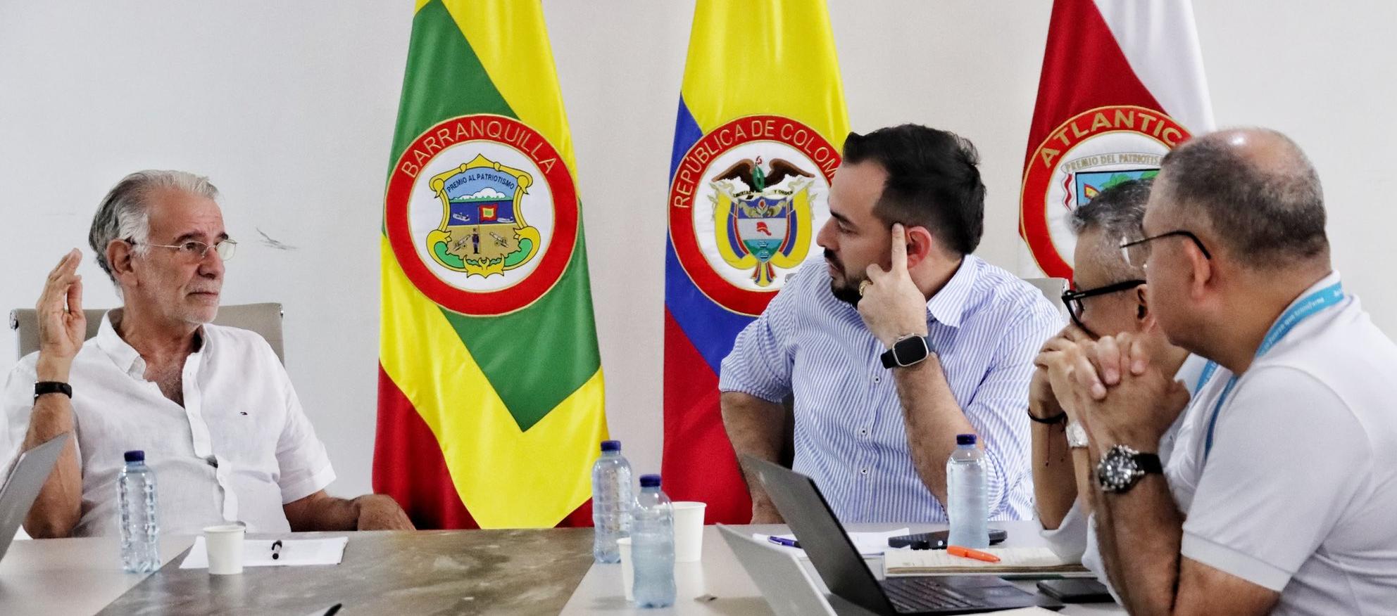 Mesa técnica entre Eduardo Verano y Edwin Palma.