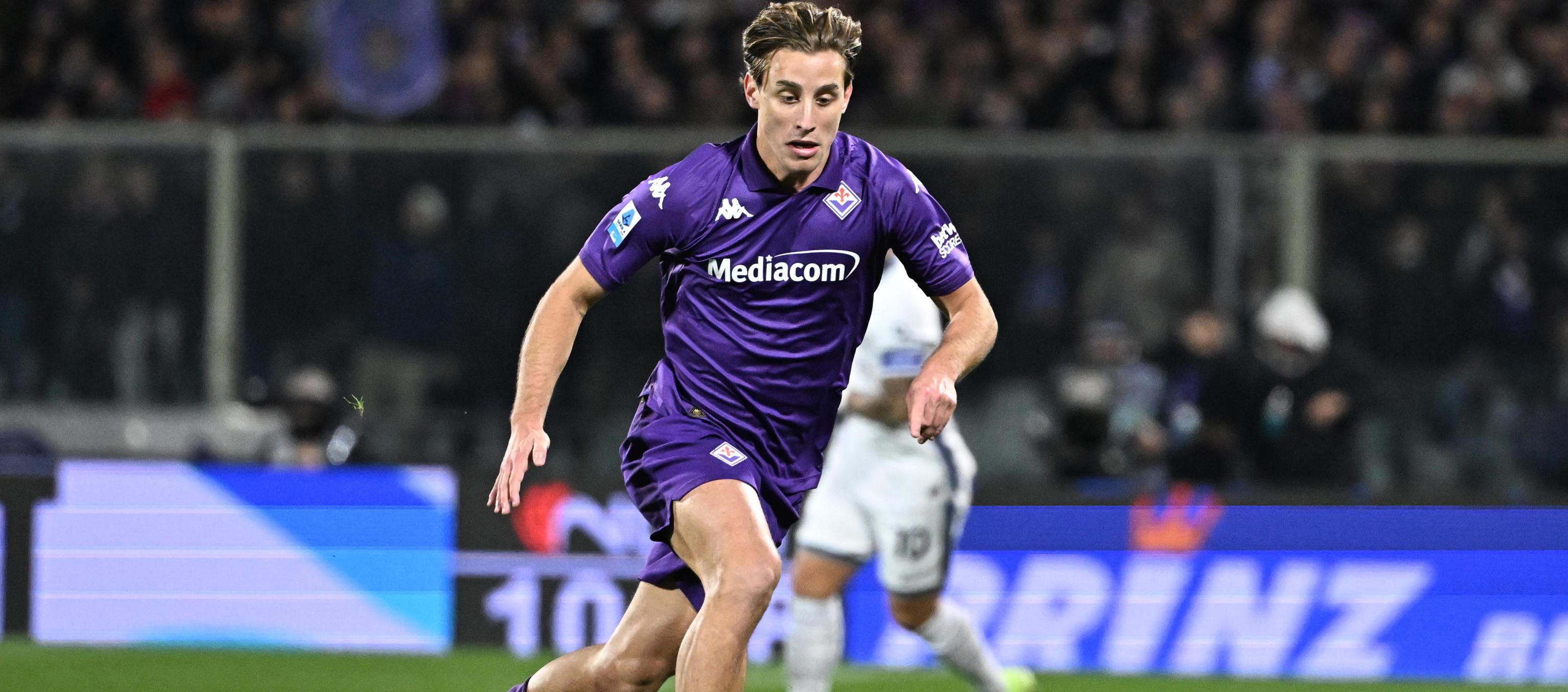 Edoardo Bove en el juego del Fiorentina contra Inter de Milán.
