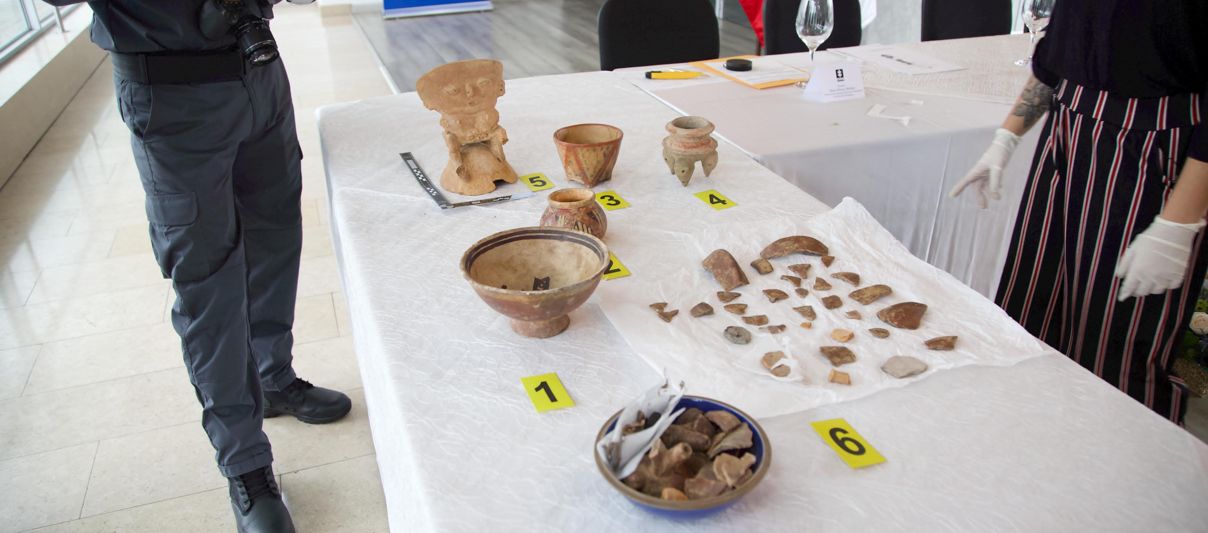 Las piezas arqueológicas estaban en Perú.