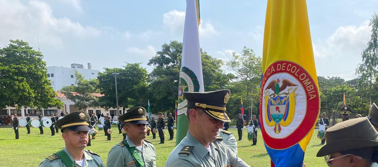 Ceremonia de graduación de 216 estudiantes.