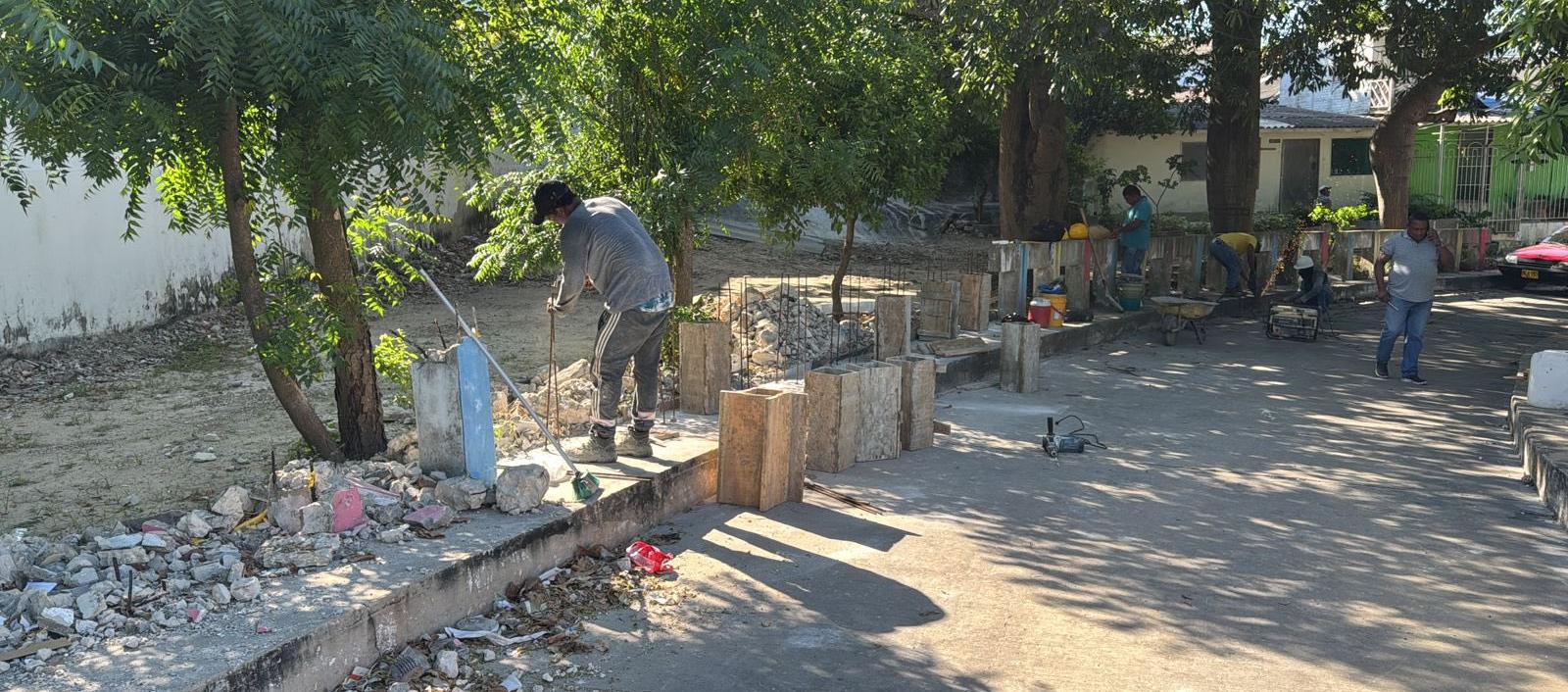 Momentos de la intervención del puente de la carrera 38.