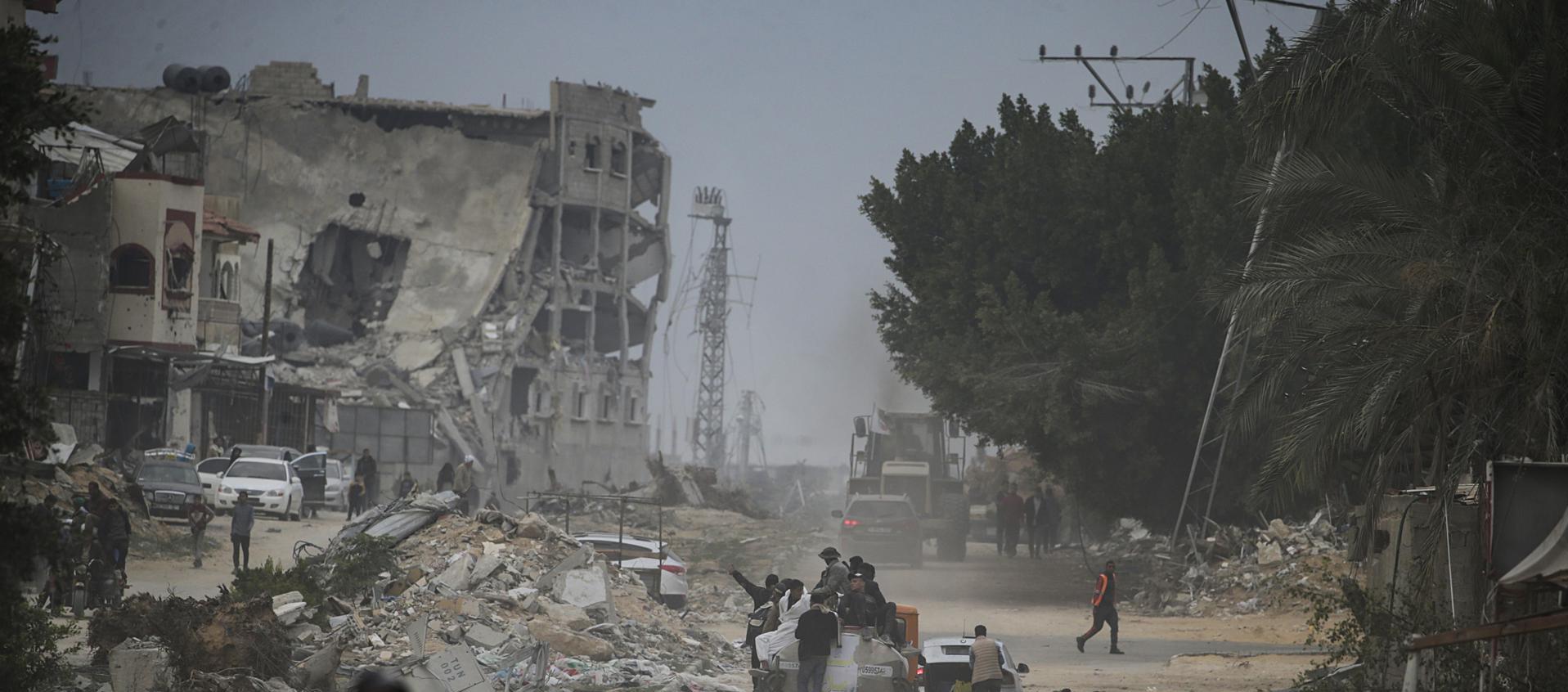 Edificaciones destruidas en Gaza por ataques de Israel.