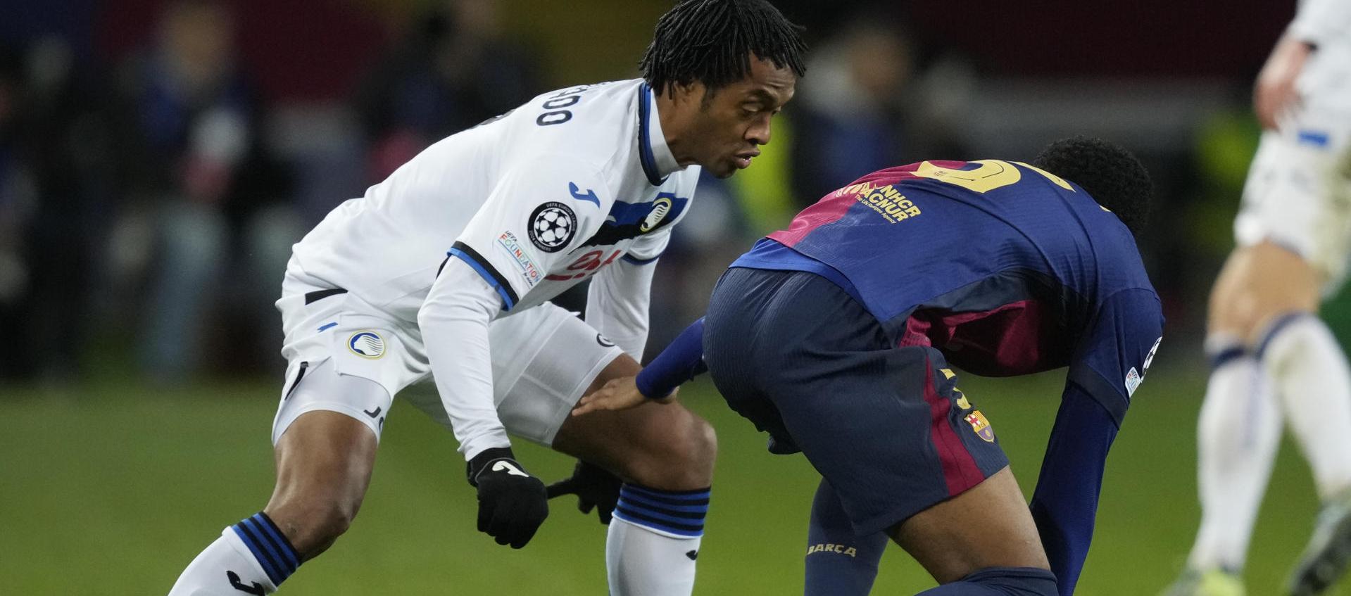 Juan Guillermo Cuadrado durante el juego contra Barcelona.