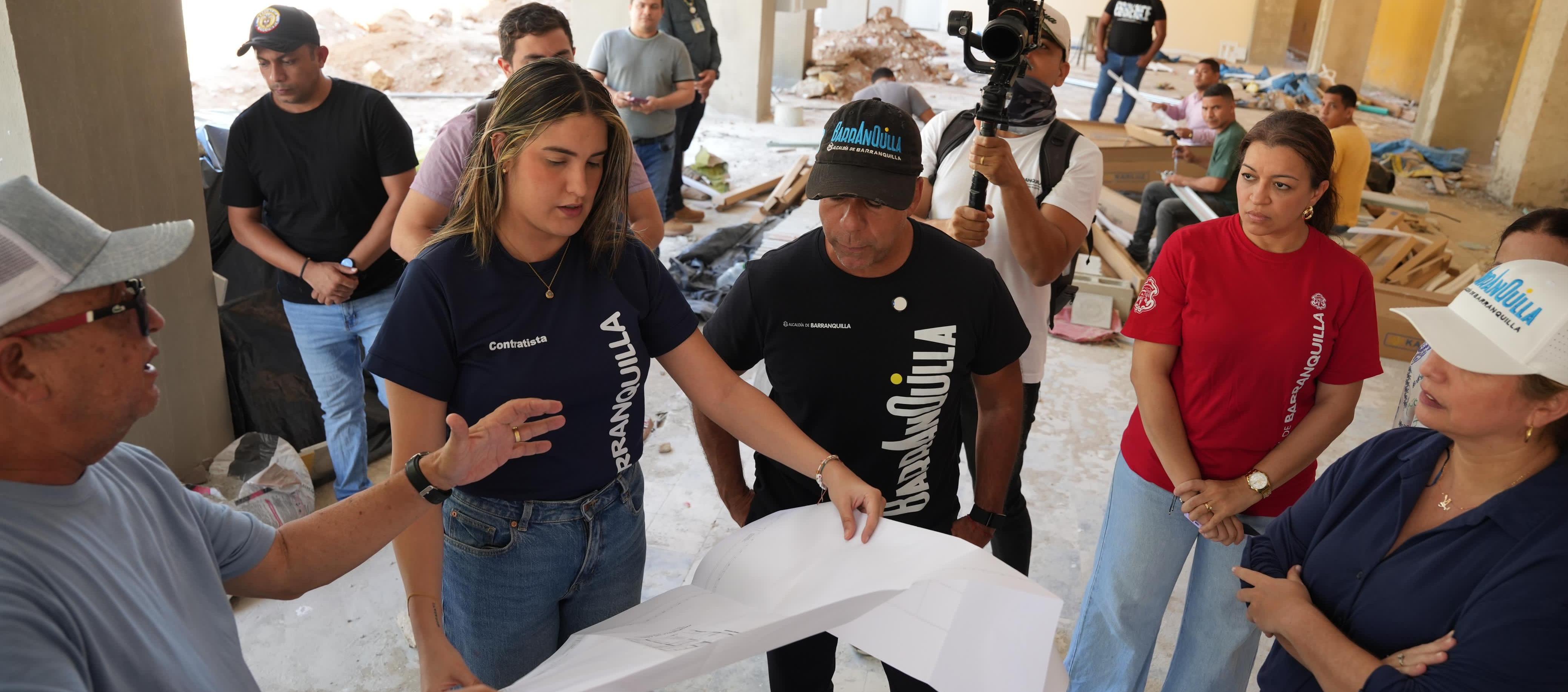 Alcalde Alejandro Char durante los recorridos de inspección de la obra.